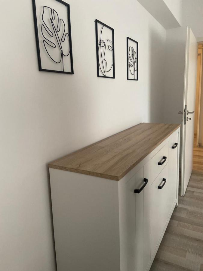 Divany Apartaments - Coresi Mall Braşov Eksteriør billede